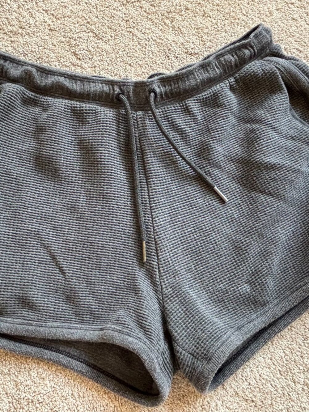 Athleta Mid-rise Waffle Shorts Size M Gray